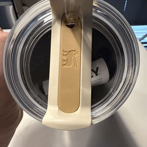 Stanley Hearth & Hand Magnolia 40 oz Tumbler - Limited Edition Best Beige New - Picture 6 of 8